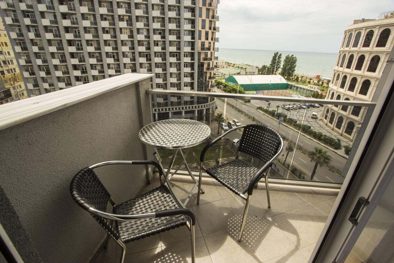 Apartment On Sherif Khimshiashvili Street 15B Batumi Exterior foto
